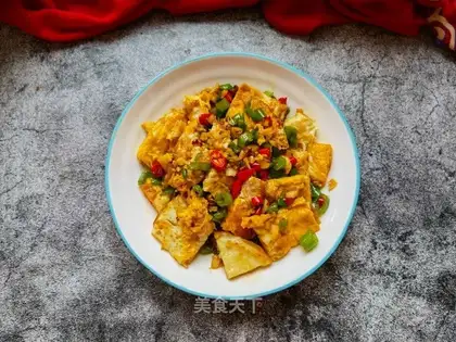 Garlic pepper fried eggs