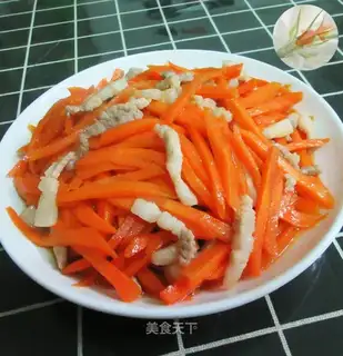 Five flowers and carrots