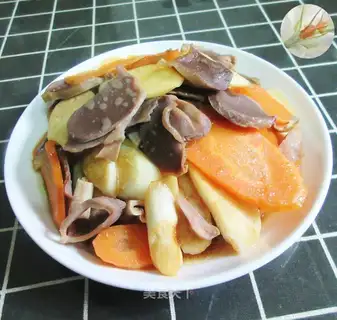 Carrots and velvet