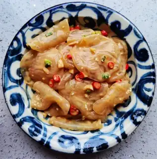 Sesame sauce, garlic and mud