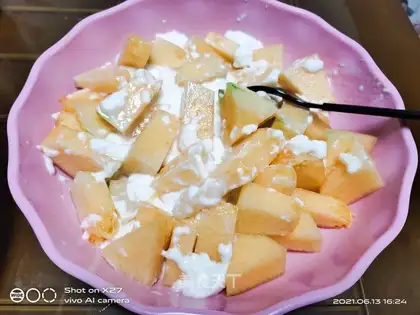 Sour-milk papaya