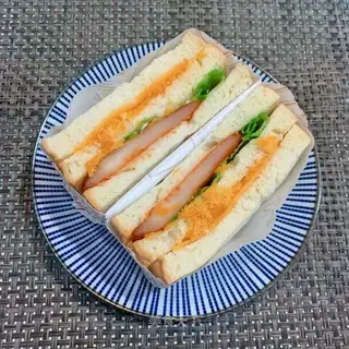 Chicken pine cheese sandwich