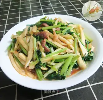 Five celery celery is fried