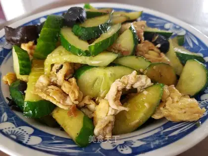 cucumber-mucked eggs