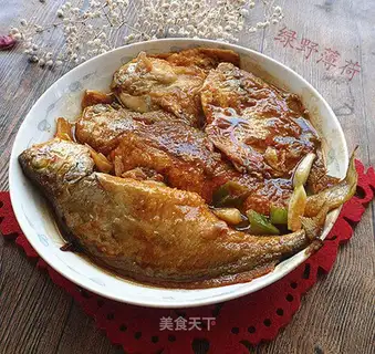 Red-burned yellow-fish ponchos