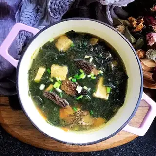 The sheep's belly dress and the soup