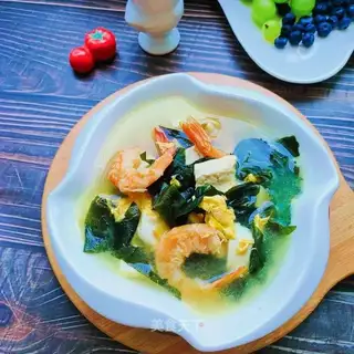 Clothes and tofu soup