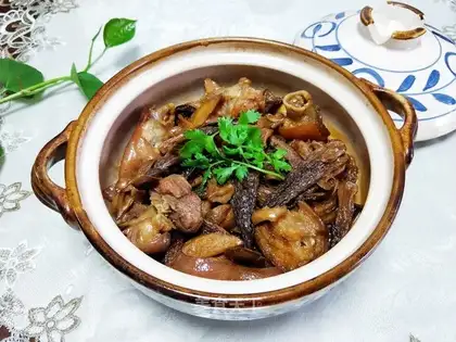 Pork-footed deer mushrooms