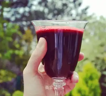 Red beet root juice