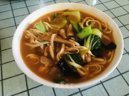 Chicken mushroom noodles