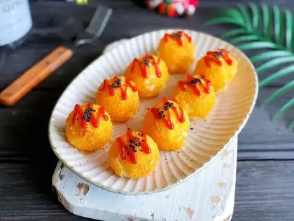Cheese mashed potato ball