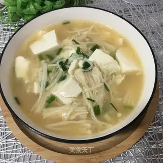 Gold pins, tofu soup