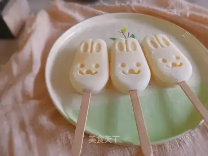 Homemade marshmallow ice cream