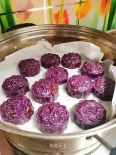 Potato date cake