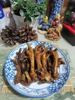 Chicken claws