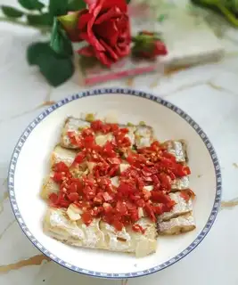 Pepper chopping steamed fish