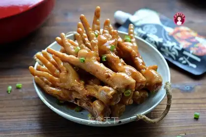 Spicy chicken claws