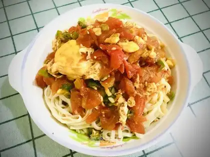 Tomato egg noodles