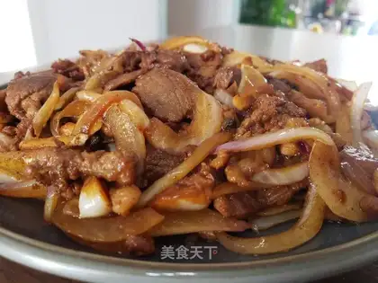 Onion fried lamb
