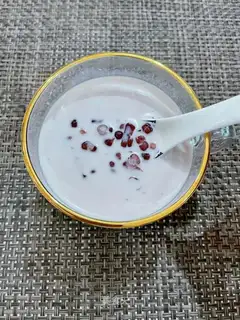 Milk red bean soup