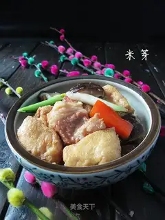 Sauce stewed pork with bean strips