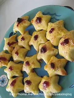 Taro egg yolk dried fruit bread