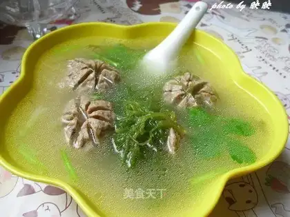 Beef tendon balls, seaweed soup