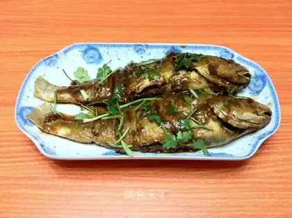 Stewed yellow croaker