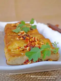 Fried tofu with fish flavor