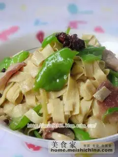 Pepper tofu skin