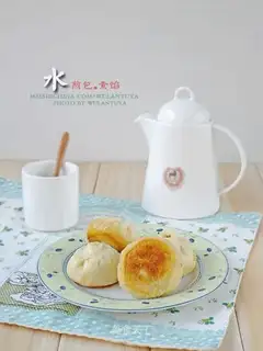 pan fried pork bun