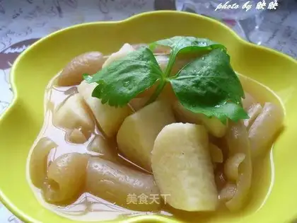 Stewed pig skin with yam