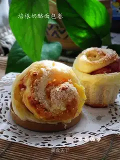 Cheese-bacon rolls