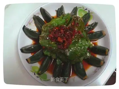 Preserved egg with tiger skin and green pepper