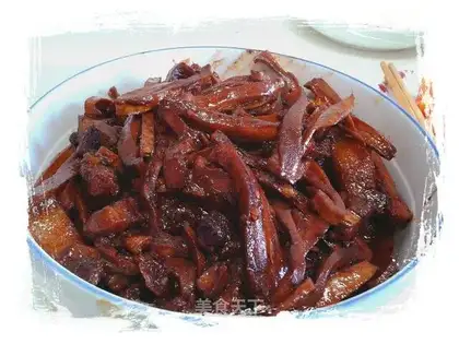 Braised pork with dried bamboo shoots
