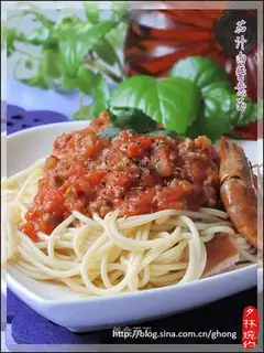 Pasta with tomato sauce and meat sauce