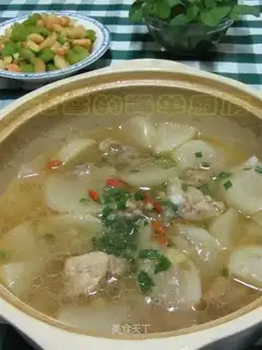 Stewed ribs with radish