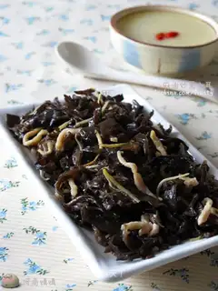 stir-fried black fungus with sesame oil