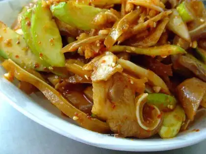 Cucumber mixed with pig ears