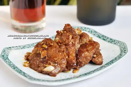 fried pork with garlic