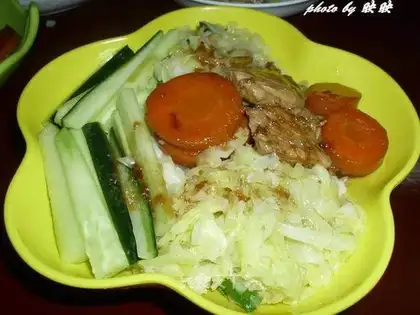 Roasted pork with barbecue sauce and rice