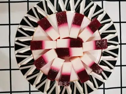 Flamingo milk pudding