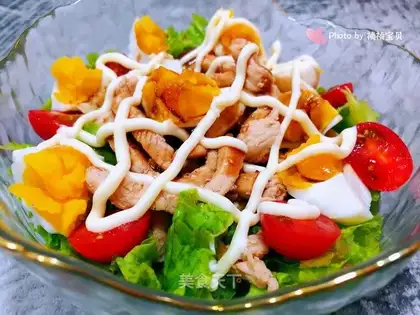 Chicken chest vegetable salad