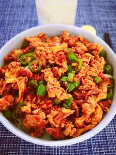 Pepper egg noodles