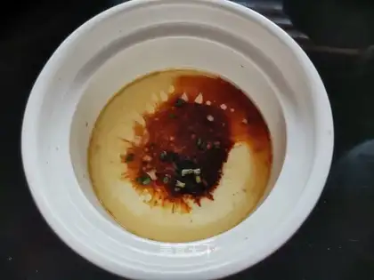 Steaming eggs