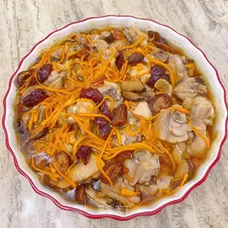 Worm-herbs, mushrooms, chicken