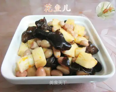 Blackwood, peanuts, white