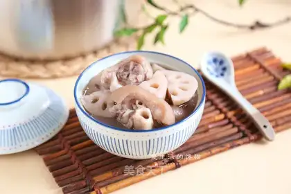 Liang, pig hoof soup