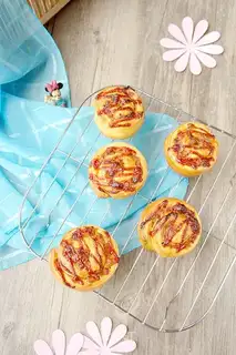 Pizza rolls