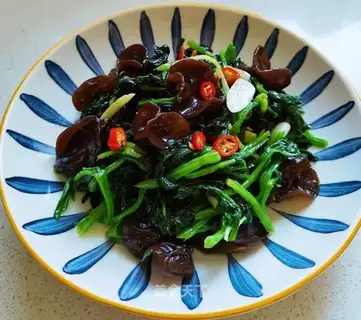 Wood and spinach